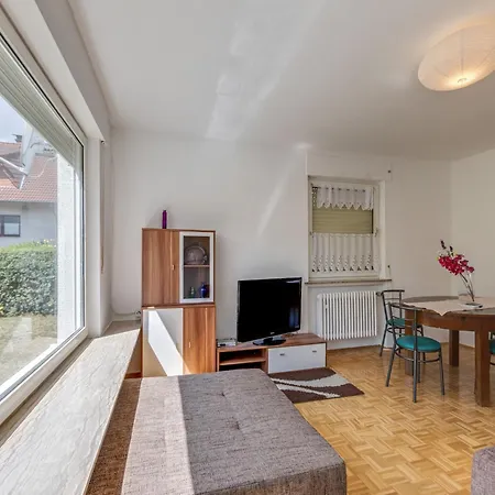 Apartament Nature Escape In Fuldabruck, Cleaning Included *